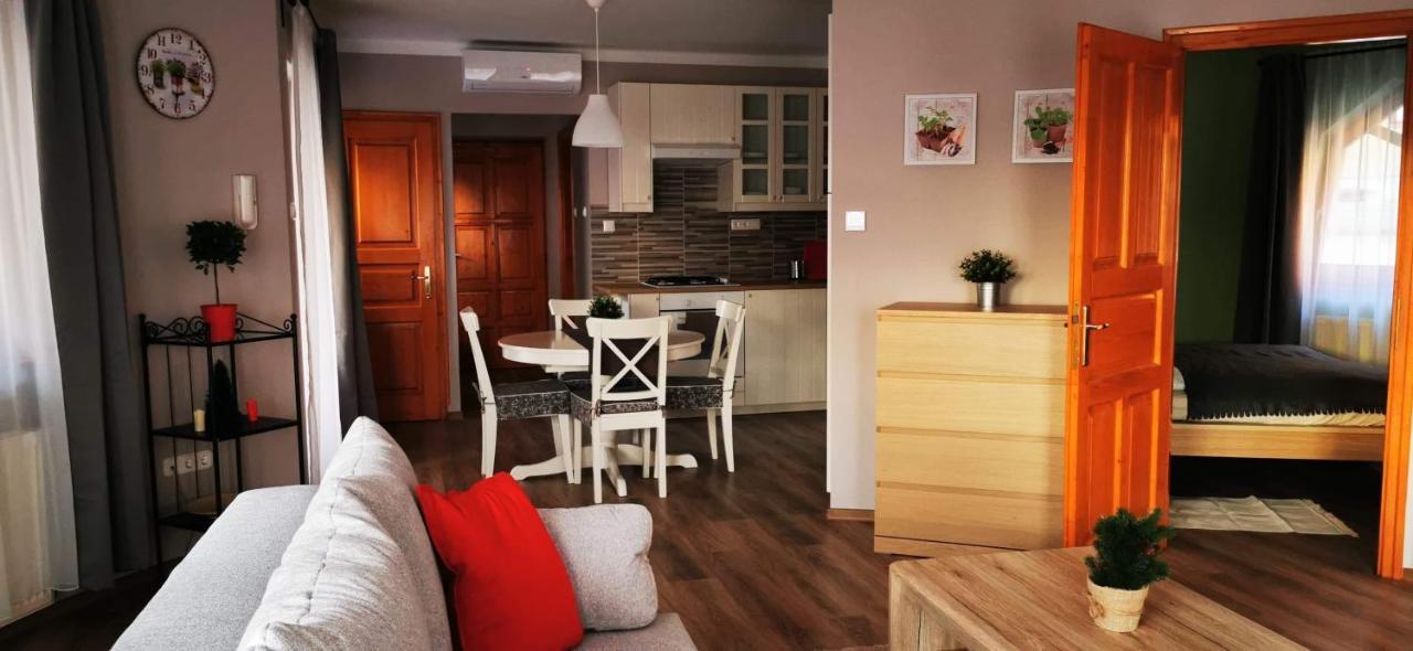 Pannonia Apartman Esztergom Exterior foto