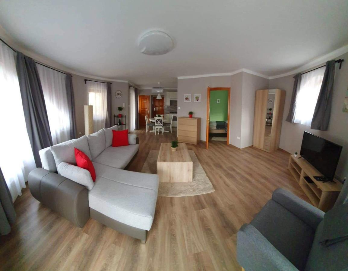 Pannonia Apartman Esztergom Exterior foto