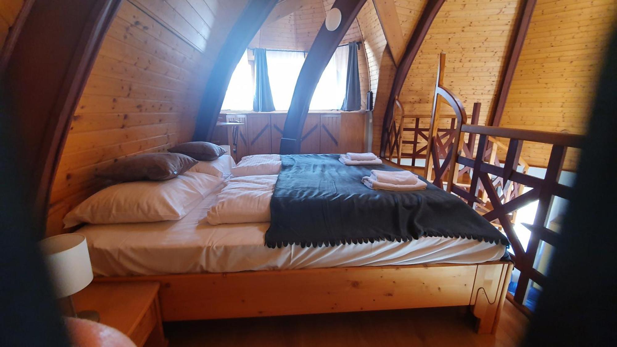 Pannonia Apartman Esztergom Habitación foto