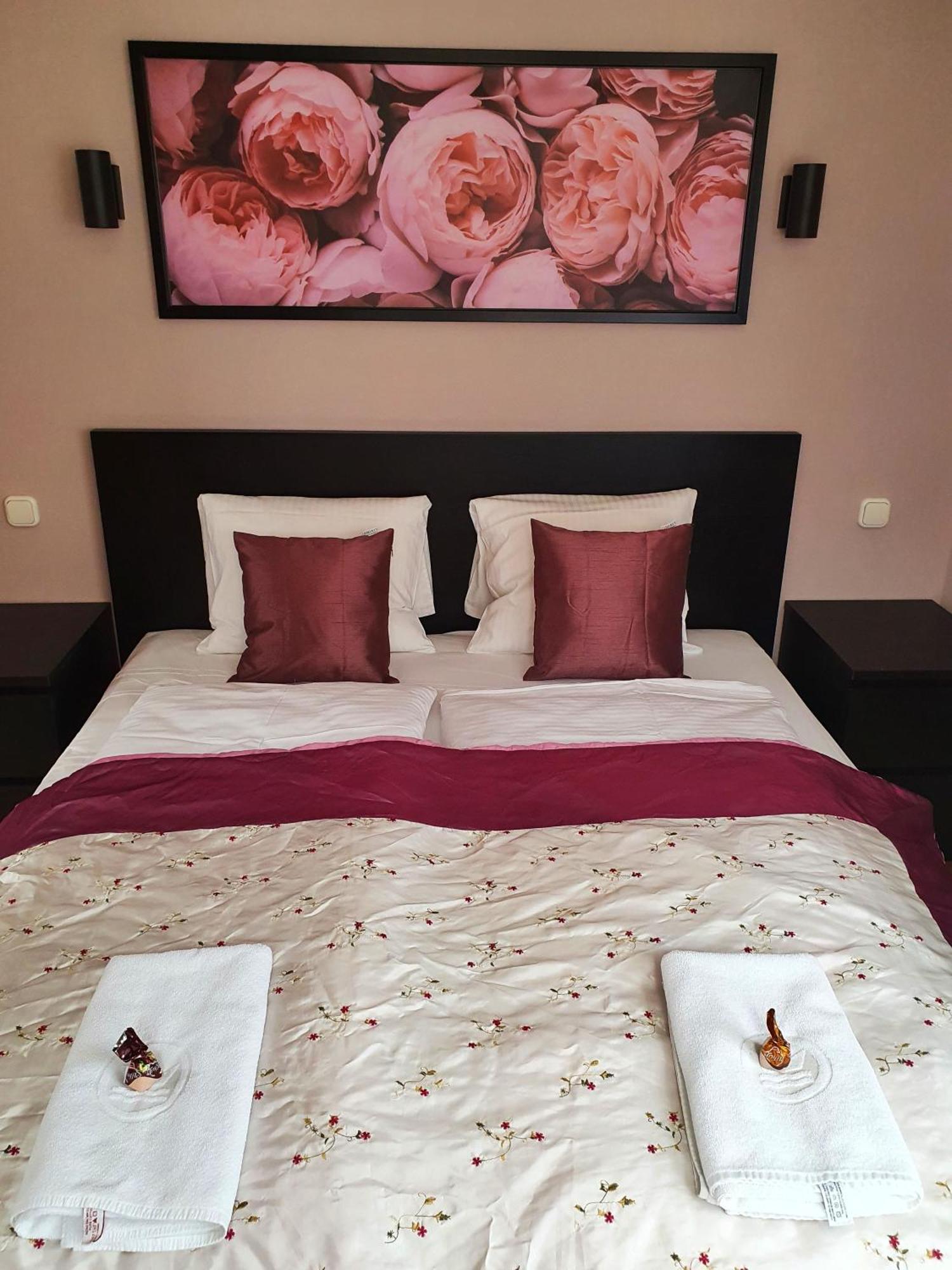 Pannonia Apartman Esztergom Habitación foto