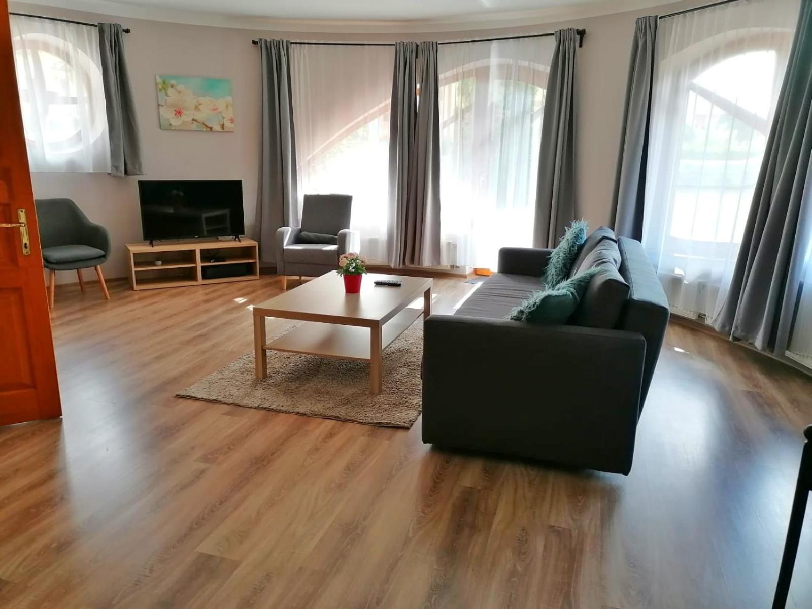Pannonia Apartman Esztergom Exterior foto
